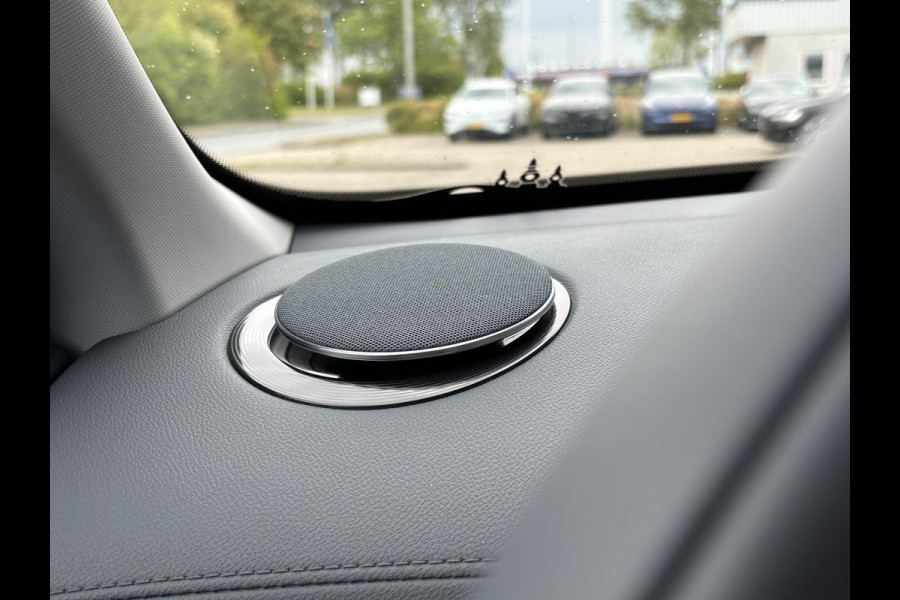 GEELY Starray EM-i 1.5 Pro | 360 Camera | Stoelverwarming | Parkeersensoren | Stuurverwarmimg | 83 km Elektrisch bereik | 18 Inch LMV