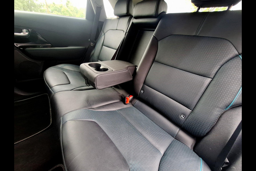 Kia e-Niro DynamicLinePlus 64 kWh | SOH: 94,9% | Leder | Adaptive CC | Climate | Navi | Stoel-en Stuurverwarming |