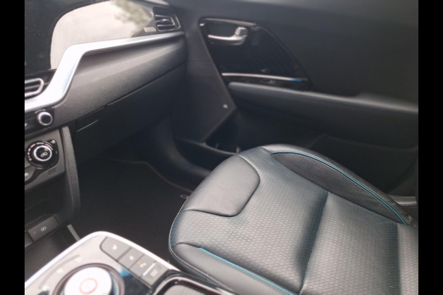Kia e-Niro DynamicLinePlus 64 kWh | SOH: 94,9% | Leder | Adaptive CC | Climate | Navi | Stoel-en Stuurverwarming |