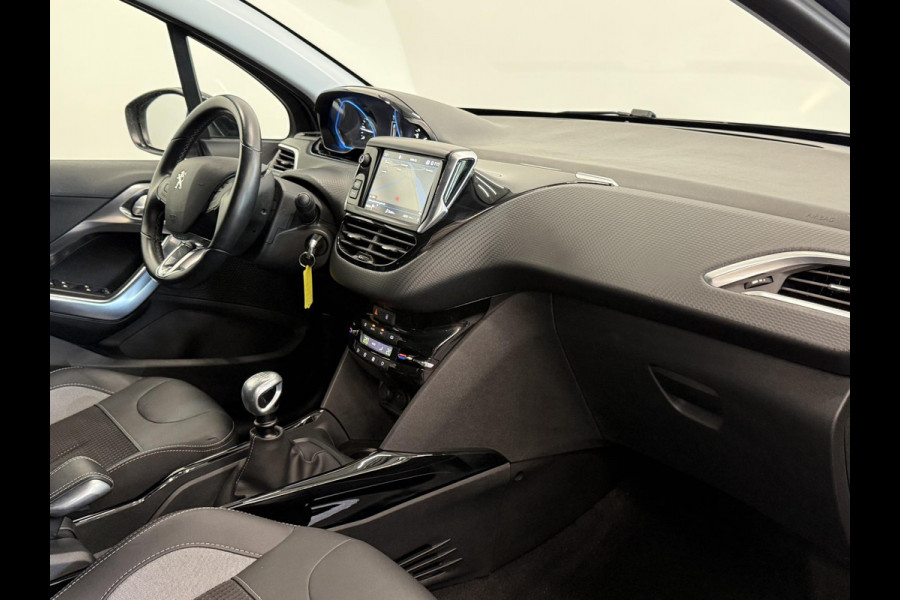 Peugeot 2008 1.2 PureTech Allure Navigatie Apple Carplay Android Auto Parkeersensoren achter Cruise Control Climate Control Lichtmetalen velgen