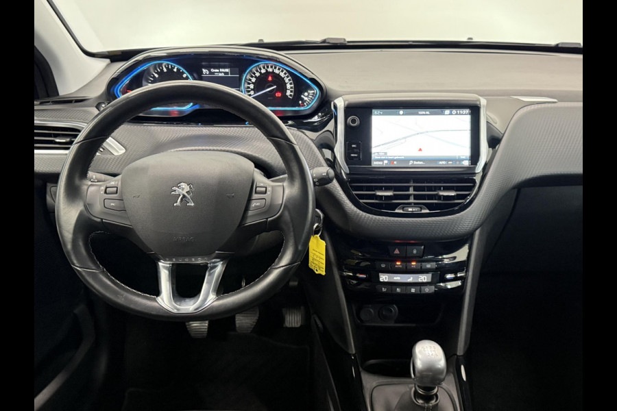 Peugeot 2008 1.2 PureTech Allure Navigatie Apple Carplay Android Auto Parkeersensoren achter Cruise Control Climate Control Lichtmetalen velgen