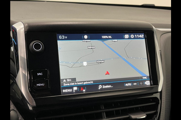 Peugeot 2008 1.2 PureTech Allure Navigatie Apple Carplay Android Auto Parkeersensoren achter Cruise Control Climate Control Lichtmetalen velgen