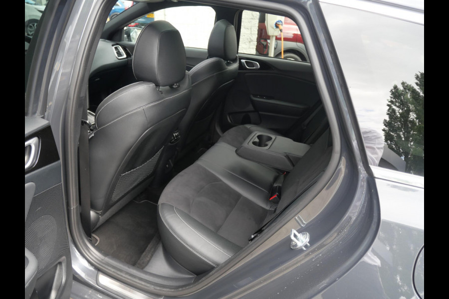 Kia Ceed Sportswagon 1.5 T-GDi GT-PlusLine | Trekhaak | Schuif/Kantel dak | Stoel/stuurverwarming | Dode Hoek |