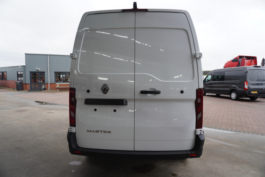Renault Master T35 2.0 dCi 150PK L3H2 nr. V902 | Airco | Cruise | Camera | Betimmering laadruimte