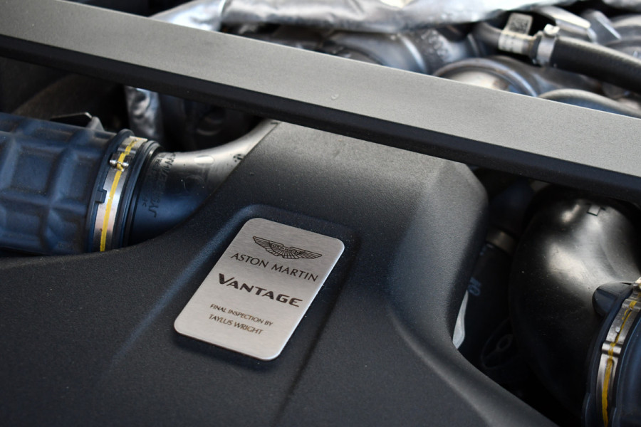 Aston Martin Vantage 4.0 V8 Carbon-ext | Ceramic-brakes | 26dkm