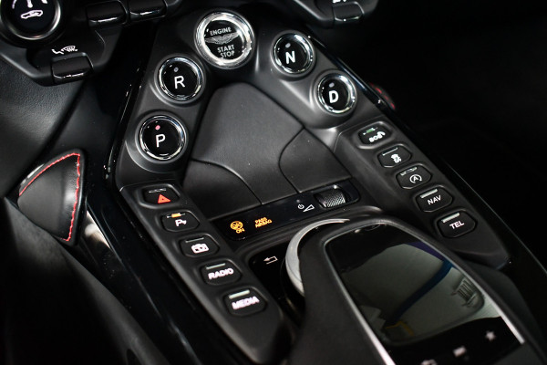 Aston Martin Vantage 4.0 V8 Carbon-ext | Ceramic-brakes | 26dkm