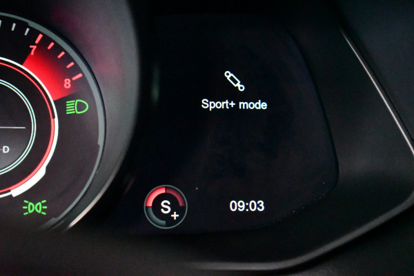 Aston Martin Vantage 4.0 V8 Carbon-ext | Ceramic-brakes | 26dkm