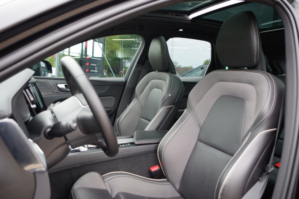 Volvo XC60 2.0 T8 Plug-in Hybrid 456 PK AWD Ultimate Dark, Panoramadak, 360 Camera, Sportstoelen