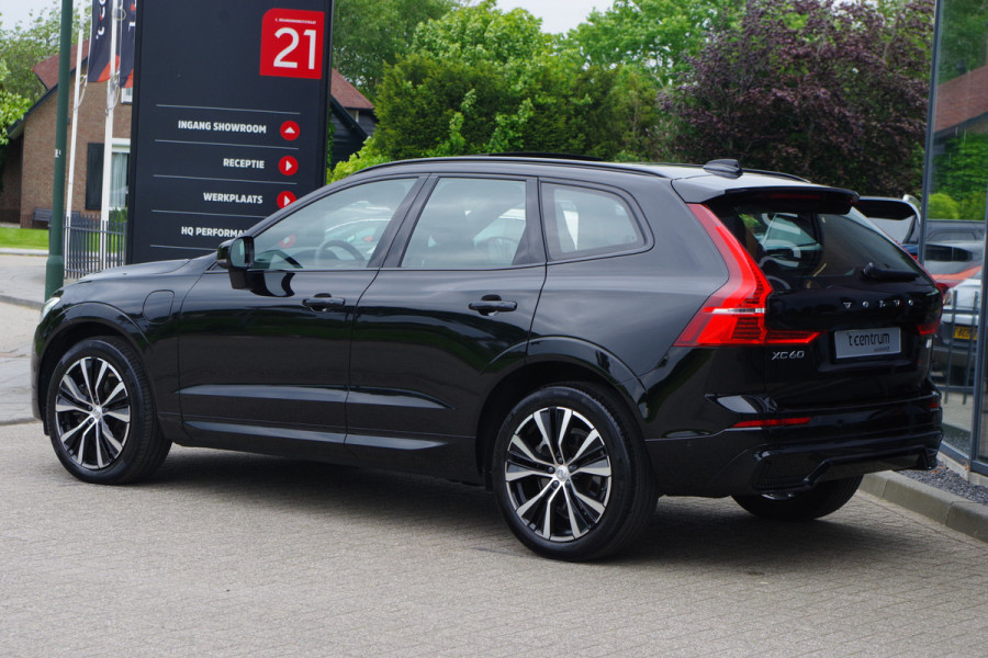 Volvo XC60 2.0 T8 Plug-in Hybrid 456 PK AWD Ultimate Dark, Panoramadak, 360 Camera, Sportstoelen