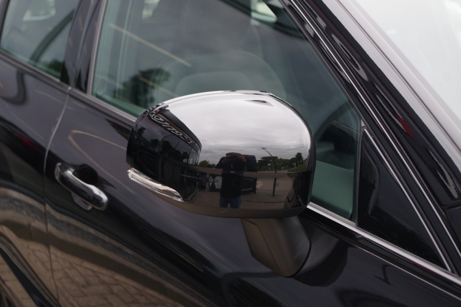Volvo XC60 2.0 T8 Plug-in Hybrid 456 PK AWD Ultimate Dark, Panoramadak, 360 Camera, Sportstoelen