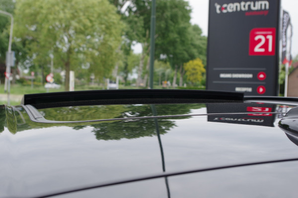 Volvo XC60 2.0 T8 Plug-in Hybrid 456 PK AWD Ultimate Dark, Panoramadak, 360 Camera, Sportstoelen