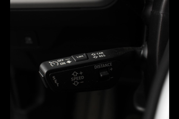 Audi Q4 e-tron 45 Advanced edition 82 kWh Climate control Adaptieve cruise control Parkeersensoren Keyless Verwarmde voorstoelen Lane assist LED Dodehoek assistent Navigatie Apple Carplay/ Android Auto