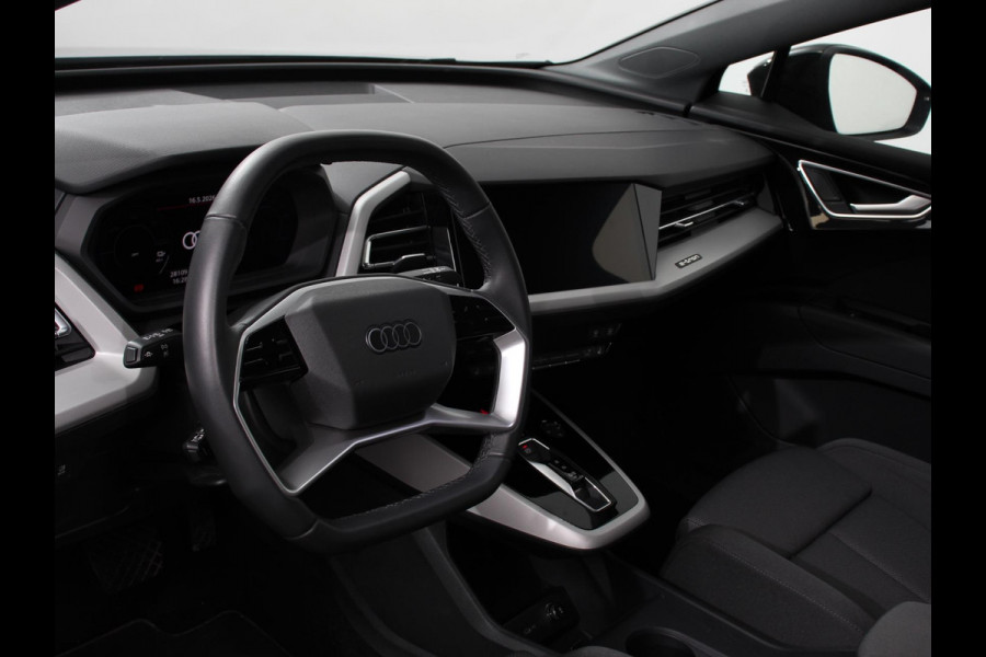 Audi Q4 e-tron 45 Advanced edition 82 kWh Climate control Adaptieve cruise control Parkeersensoren Keyless Verwarmde voorstoelen Lane assist LED Dodehoek assistent Navigatie Apple Carplay/ Android Auto