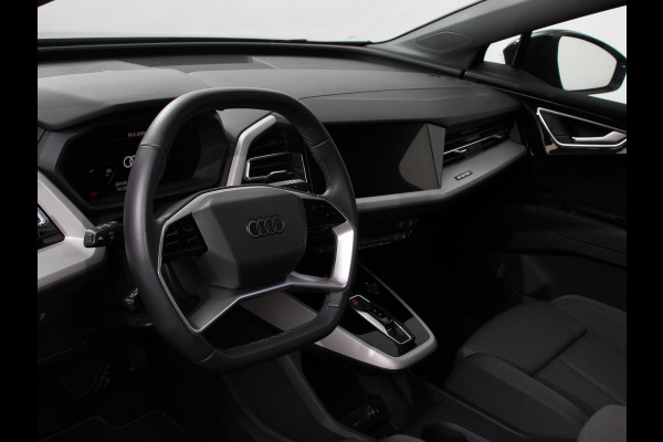 Audi Q4 e-tron 45 Advanced edition 82 kWh Climate control Adaptieve cruise control Parkeersensoren Keyless Verwarmde voorstoelen Lane assist LED Dodehoek assistent Navigatie Apple Carplay/ Android Auto