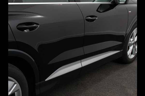 Audi Q4 e-tron 45 Advanced edition 82 kWh Climate control Adaptieve cruise control Parkeersensoren Keyless Verwarmde voorstoelen Lane assist LED Dodehoek assistent Navigatie Apple Carplay/ Android Auto