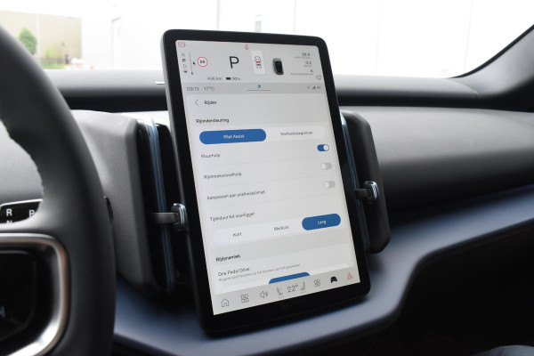 Volvo EX30 Single Motor Extended Range Plus Europa 69 kWh / Adaptive Cruise control / Extra getint glas / Climate Pack / Achteruitrijcamera / Elektrisch verstelbare stoelen / Parkeersensoren V+A