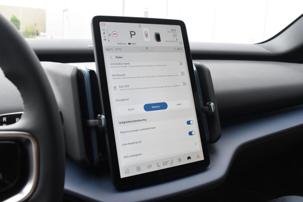Volvo EX30 Single Motor Extended Range Plus Europa 69 kWh / Adaptive Cruise control / Extra getint glas / Climate Pack / Achteruitrijcamera / Elektrisch verstelbare stoelen / Parkeersensoren V+A