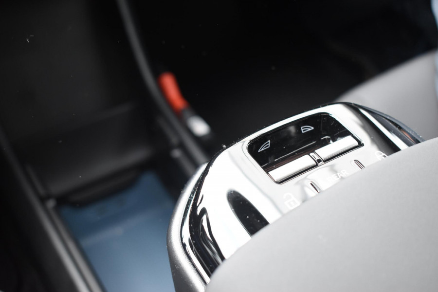 Volvo EX30 Single Motor Extended Range Plus Europa 69 kWh / Adaptive Cruise control / Extra getint glas / Climate Pack / Achteruitrijcamera / Elektrisch verstelbare stoelen / Parkeersensoren V+A