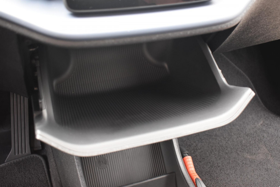 Volvo EX30 Single Motor Extended Range Plus Europa 69 kWh / Adaptive Cruise control / Extra getint glas / Climate Pack / Achteruitrijcamera / Elektrisch verstelbare stoelen / Parkeersensoren V+A