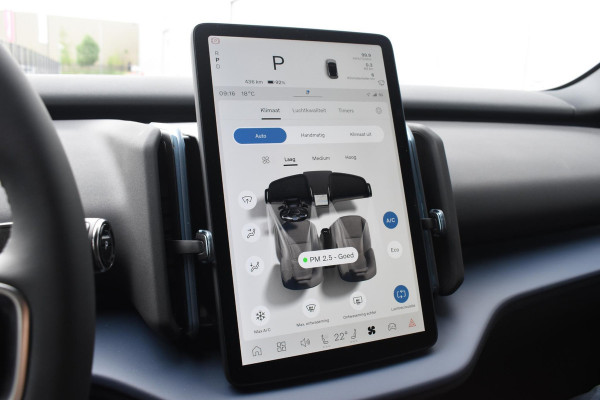 Volvo EX30 Single Motor Extended Range Plus Europa 69 kWh / Adaptive Cruise control / Extra getint glas / Climate Pack / Achteruitrijcamera / Elektrisch verstelbare stoelen / Parkeersensoren V+A