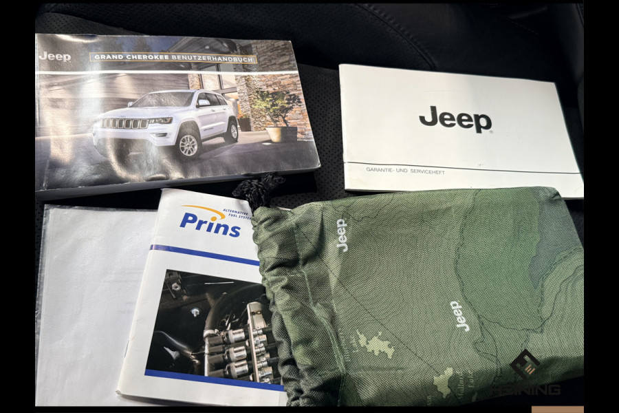 Jeep Grand Cherokee 6.4 V8 SRT8. Grijs Kenteken | Navi | Apple-carplay Trekhaak. LPG. 93000 KM