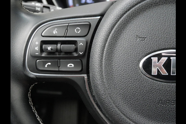 Kia e-Niro DynamicPlusLine 64 kWh | SOH 95,8% | Stoel/stuurverwarming | Schuif/kanteldak | Navi | Camera |