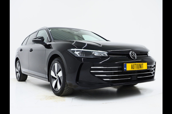 Volkswagen Passat Variant 1.5 eHybrid 204PK | Leder/Alcantara | Massage | Trekhaak | HUD | Camera | Adaptive Cruise | Sfeerlicht | Carplay
