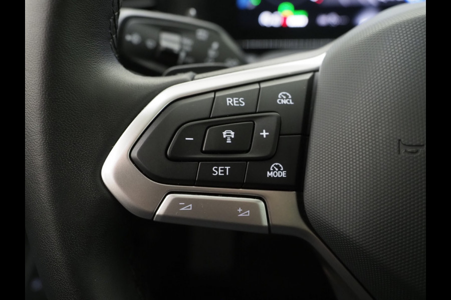 Volkswagen Passat Variant 1.5 eHybrid 204PK | Leder/Alcantara | Massage | Trekhaak | HUD | Camera | Adaptive Cruise | Sfeerlicht | Carplay