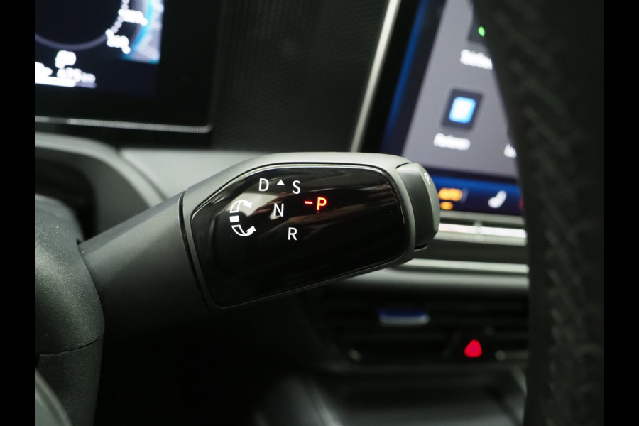 Volkswagen Passat Variant 1.5 eHybrid 204PK | Leder/Alcantara | Massage | Trekhaak | HUD | Camera | Adaptive Cruise | Sfeerlicht | Carplay