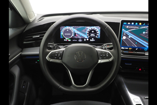 Volkswagen Passat Variant 1.5 eHybrid 204PK | Leder/Alcantara | Massage | Trekhaak | HUD | Camera | Adaptive Cruise | Sfeerlicht | Carplay