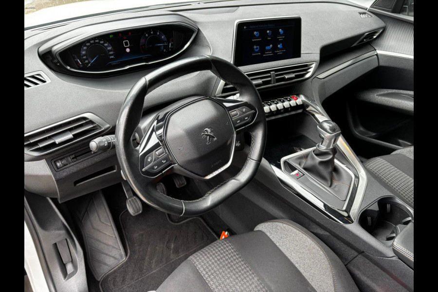 Peugeot 3008 1.2 PureTech Blue Lease Executive CAMERA | PDC | CRUISE | NWE APK