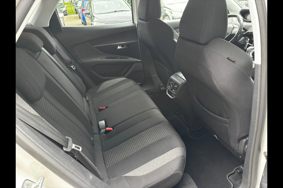 Peugeot 3008 1.2 PureTech Blue Lease Executive CAMERA | PDC | CRUISE | NWE APK