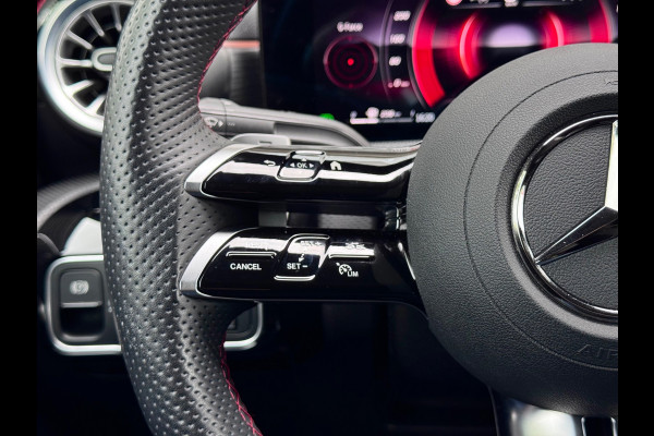 Mercedes-Benz CLA-Klasse 180 AMG Line Pano/360/Sfeer/Dodehoek