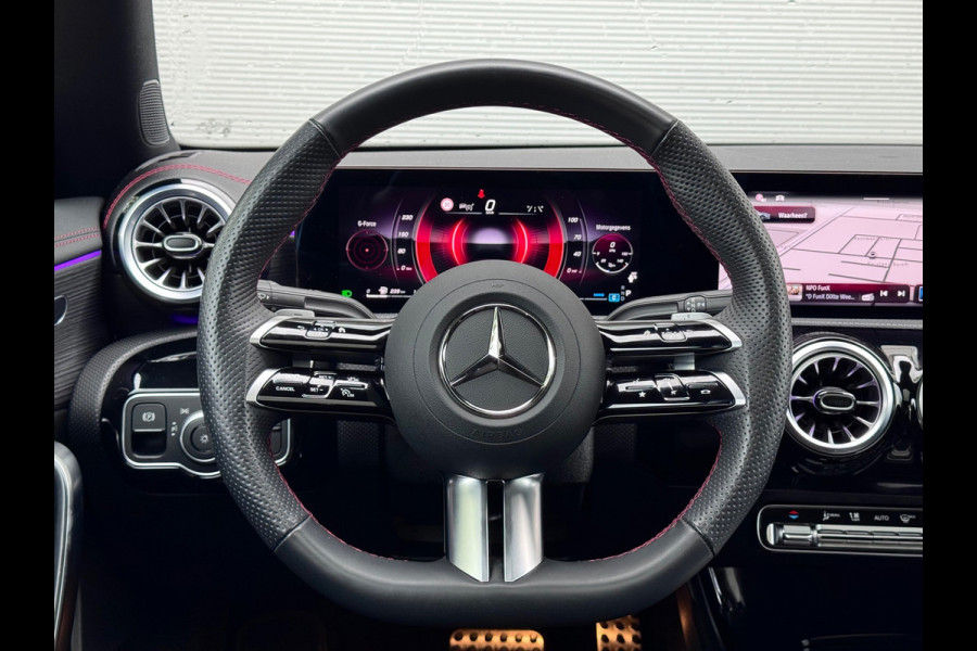 Mercedes-Benz CLA-Klasse 180 AMG Line Pano/360/Sfeer/Dodehoek