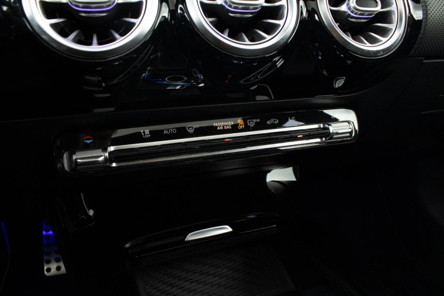 Mercedes-Benz A-Klasse 250 Premium Plus PANO CAMERA STOELVERWARMING