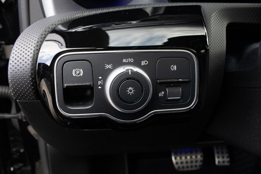 Mercedes-Benz A-Klasse 250 Premium Plus PANO CAMERA STOELVERWARMING