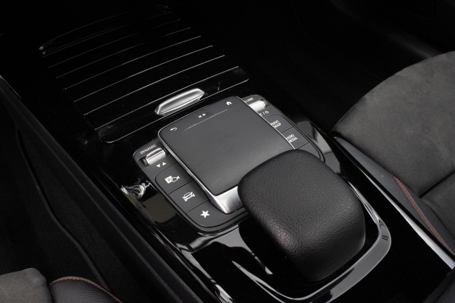 Mercedes-Benz A-Klasse 250 Premium Plus PANO CAMERA STOELVERWARMING
