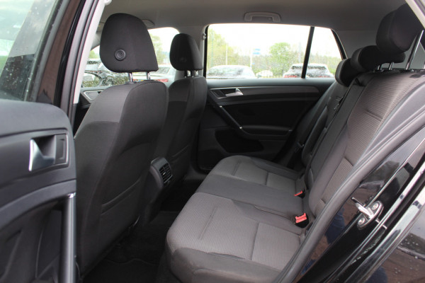Volkswagen e-Golf e-Golf / SOH 93% / NL Auto! / CarPlay / Parkeerhulp V+A / 16'' / LED / DAB / ACC