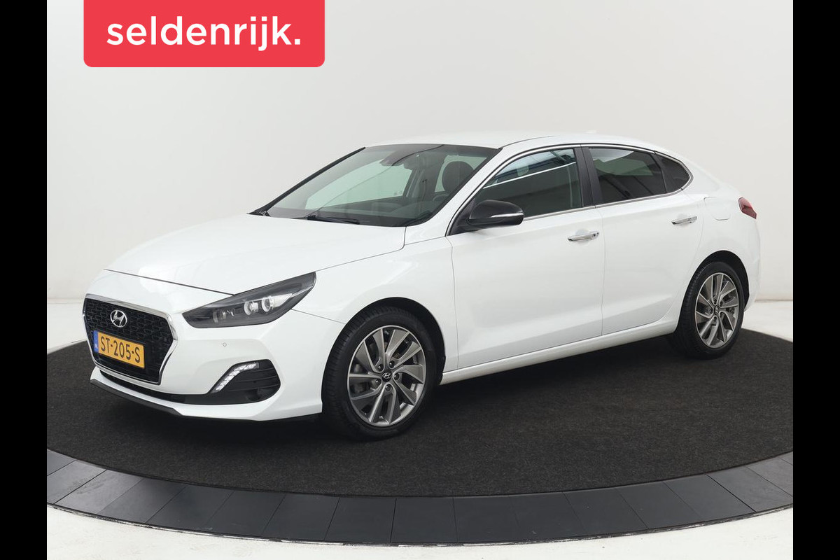 Hyundai i30 Fastback 1.0 T-GDI Premium | Carplay | Half leder | Full LED | Navigatie | Keyless | Climate control | Camera | Bluetooth | Cruise control | Parkeerhulp