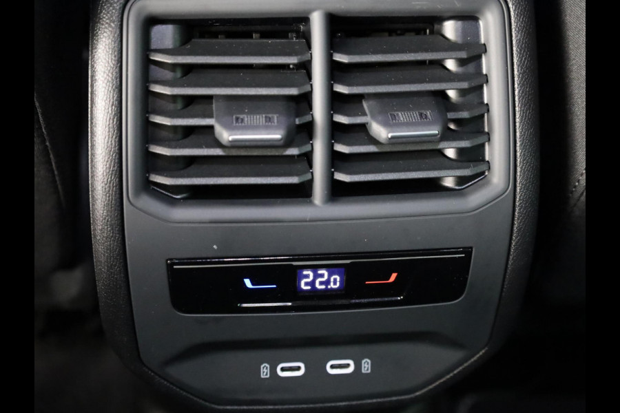 Seat Leon Sportstourer 1.5 TSI e-Hybrid Style Business Intense 204 pk Automaat | Verlengde garantie | Navigatie | Parkeersensoren (Park assist) | Achteruitrijcamera | Adaptieve cruise control |