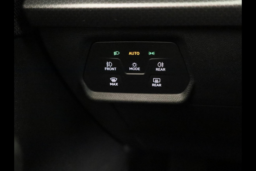 Seat Leon Sportstourer 1.5 TSI e-Hybrid Style Business Intense 204 pk Automaat | Verlengde garantie | Navigatie | Parkeersensoren (Park assist) | Achteruitrijcamera | Adaptieve cruise control |