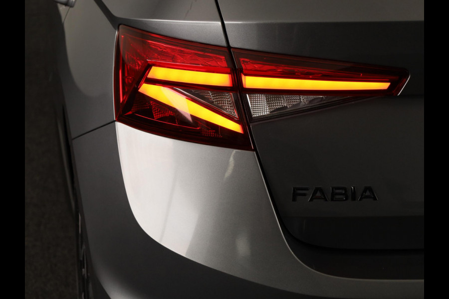 Škoda Fabia 1.0 TSI Monte Carlo | 115 pk | Automaat | Verwarmbare voorstoelen | Adaptieve cruise control