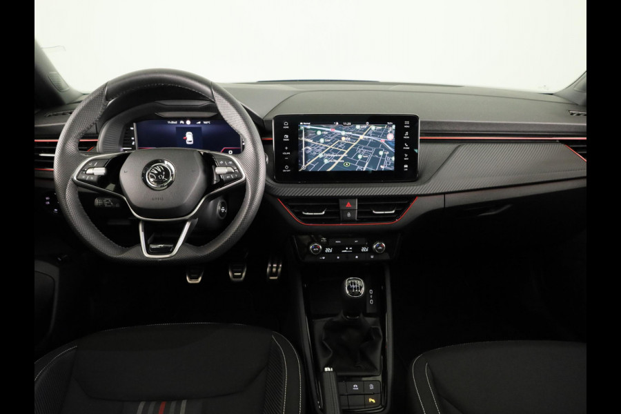 Škoda Kamiq 1.0 TSI Monte Carlo 115 pk | Verlengde garantie | Navigatie via App | Panoramadak | Parkeersensoren | Achteruitrijcamera | Adaptieve cruise controle