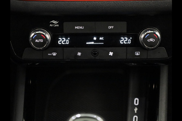 Škoda Kamiq 1.0 TSI Monte Carlo 115 pk | Verlengde garantie | Navigatie via App | Panoramadak | Parkeersensoren | Achteruitrijcamera | Adaptieve cruise controle