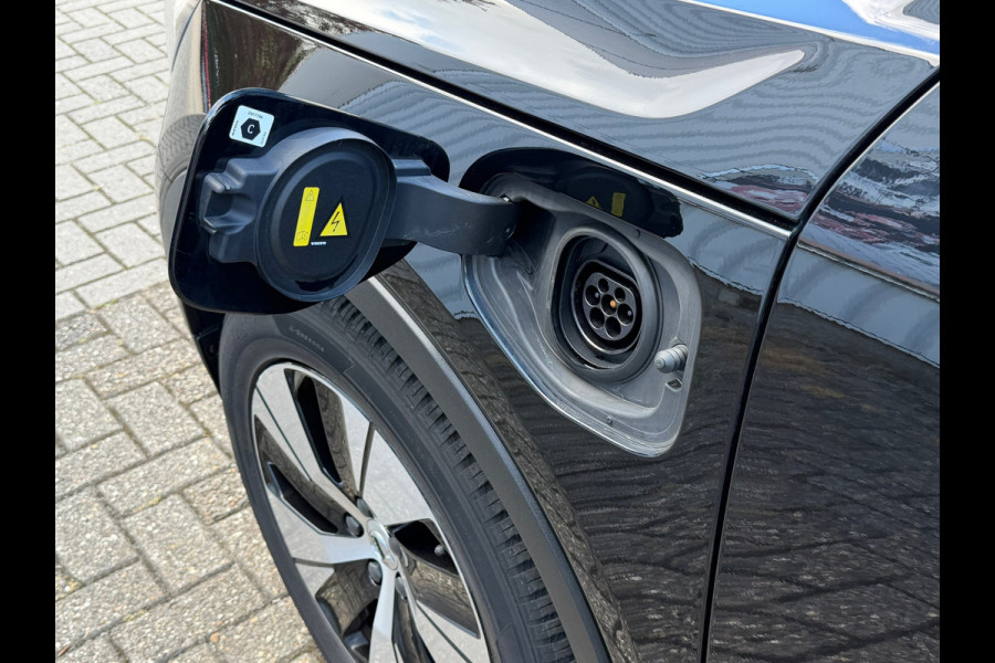Volvo XC40 1.5 T5 Plug-in hybrid Plus Bright | Navigatie | Camera | Cruise | Clima.