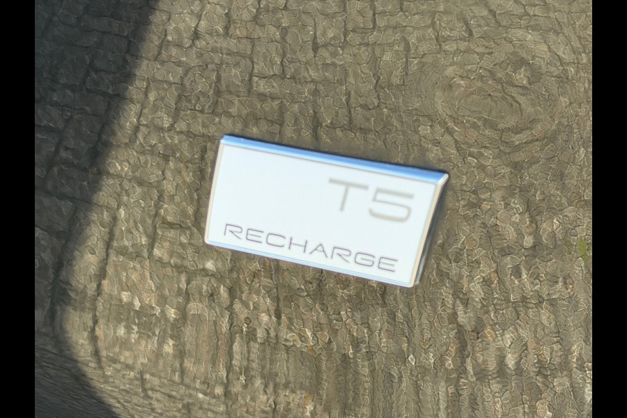 Volvo XC40 1.5 T5 Plug-in hybrid Plus Bright | Navigatie | Camera | Cruise | Clima.