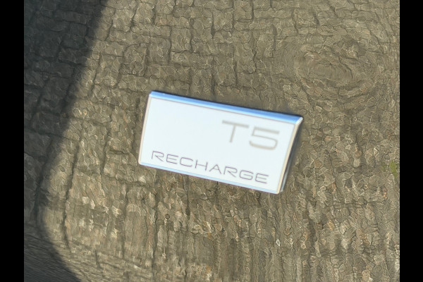 Volvo XC40 1.5 T5 Plug-in hybrid Plus Bright | Navigatie | Camera | Cruise | Clima.