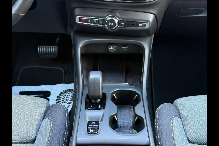 Volvo XC40 1.5 T5 Plug-in hybrid Plus Bright | Navigatie | Camera | Cruise | Clima.