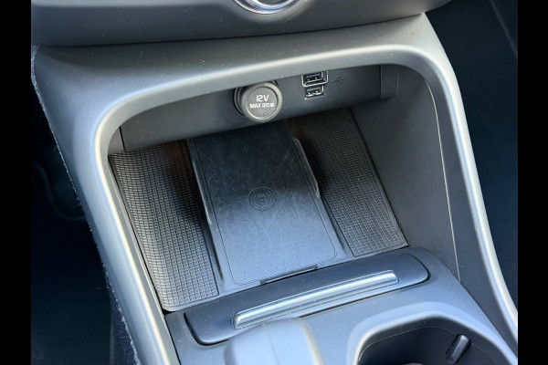 Volvo XC40 1.5 T5 Plug-in hybrid Plus Bright | Navigatie | Camera | Cruise | Clima.