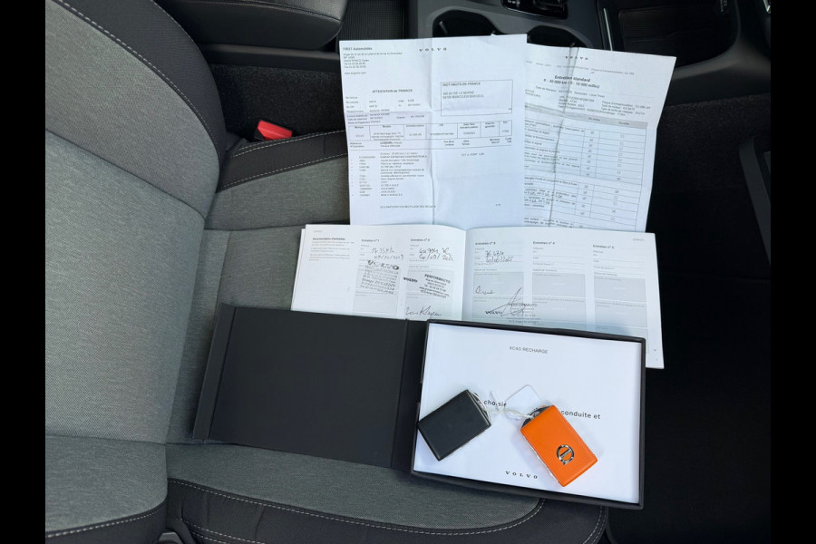 Volvo XC40 1.5 T5 Plug-in hybrid Plus Bright | Navigatie | Camera | Cruise | Clima.